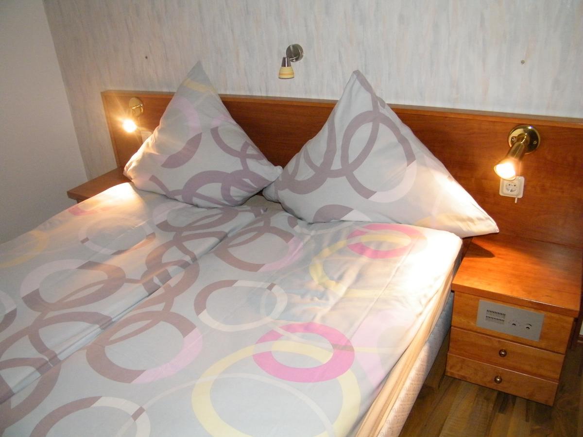 Hotel Restaurant Hohe Tanne Grossbreitenbach Екстер'єр фото