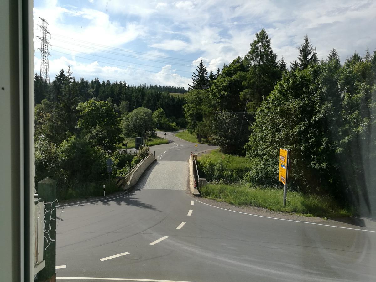 Hotel Restaurant Hohe Tanne Grossbreitenbach Екстер'єр фото