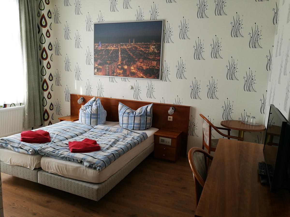 Hotel Restaurant Hohe Tanne Grossbreitenbach Екстер'єр фото